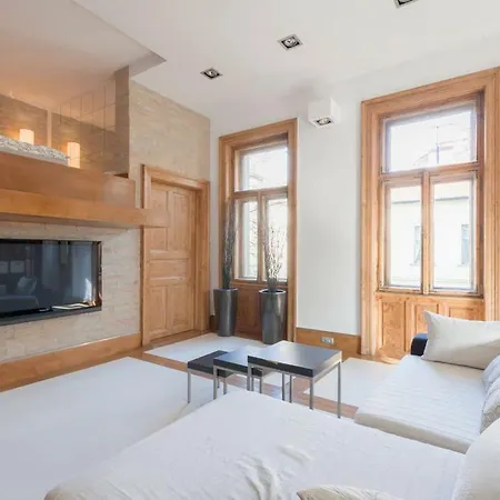 Cozy Design Loft At Andrassy Ut Apartment