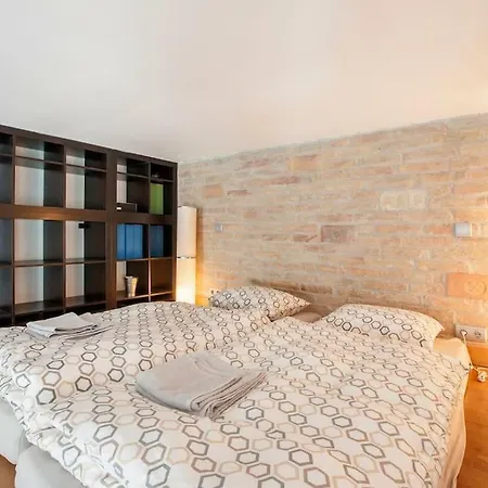 Cozy Design Loft At Andrassy Ut Budapest