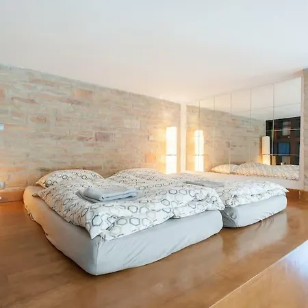 Cozy Design Loft At Andrassy Ut Apartment